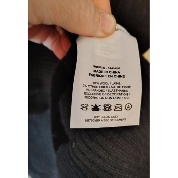 Nike XXL Yoga Therma Fit Adv Wool Sweater, Black Gray Maroon Abstract Stripe - Picture 6 of 6